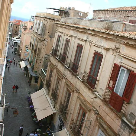 アパート La Terrazza Sul Corso トロペーア